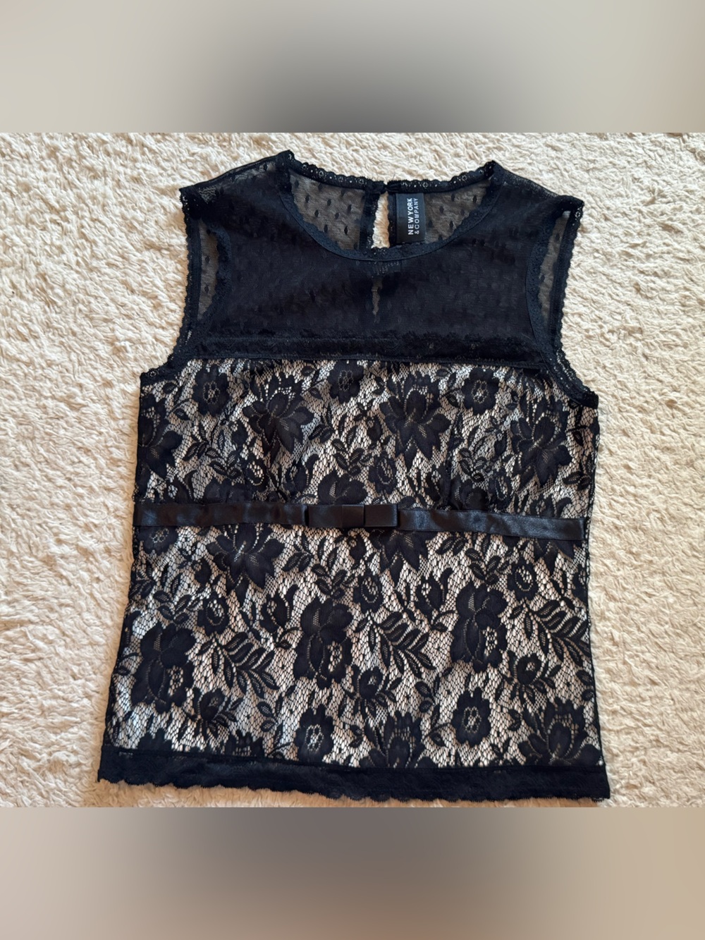 Y2K New York & company lace blouse